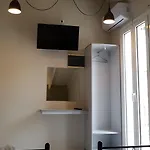 Stefanos לאסי