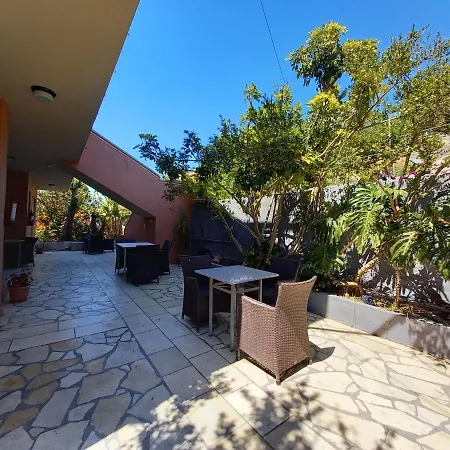 Stefanos Apartment *