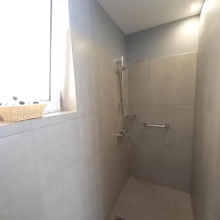 Stefanos Apartment *