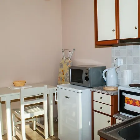 Stefanos Apartment *