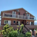 Stefanos Apartman