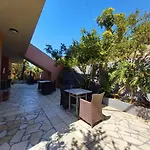 Stefanos Apartman *